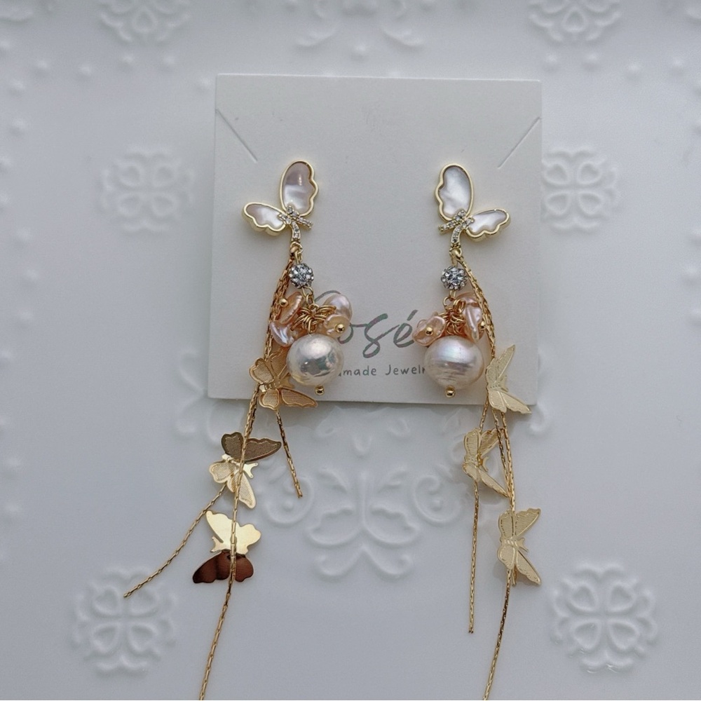 E167 Handmade Freshwater Baroque Pearl  Earrings